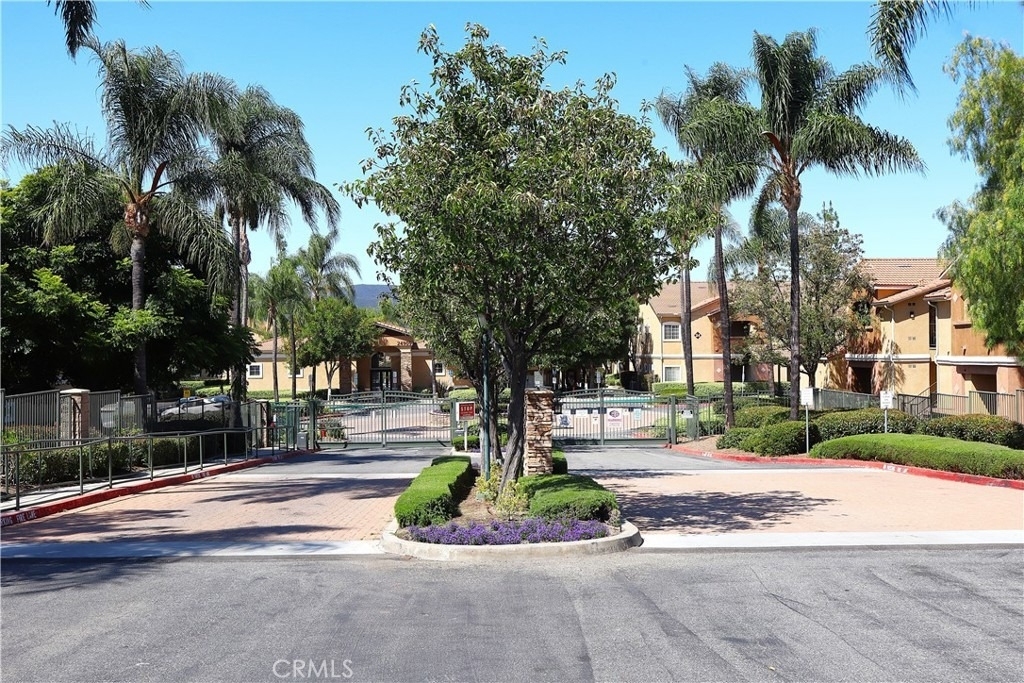 24909 Madison - Photo 1