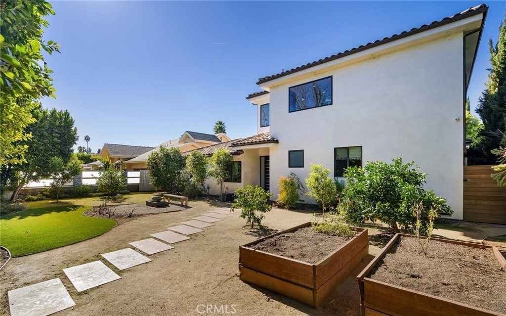 5541 Matilija Avenue - Photo 36