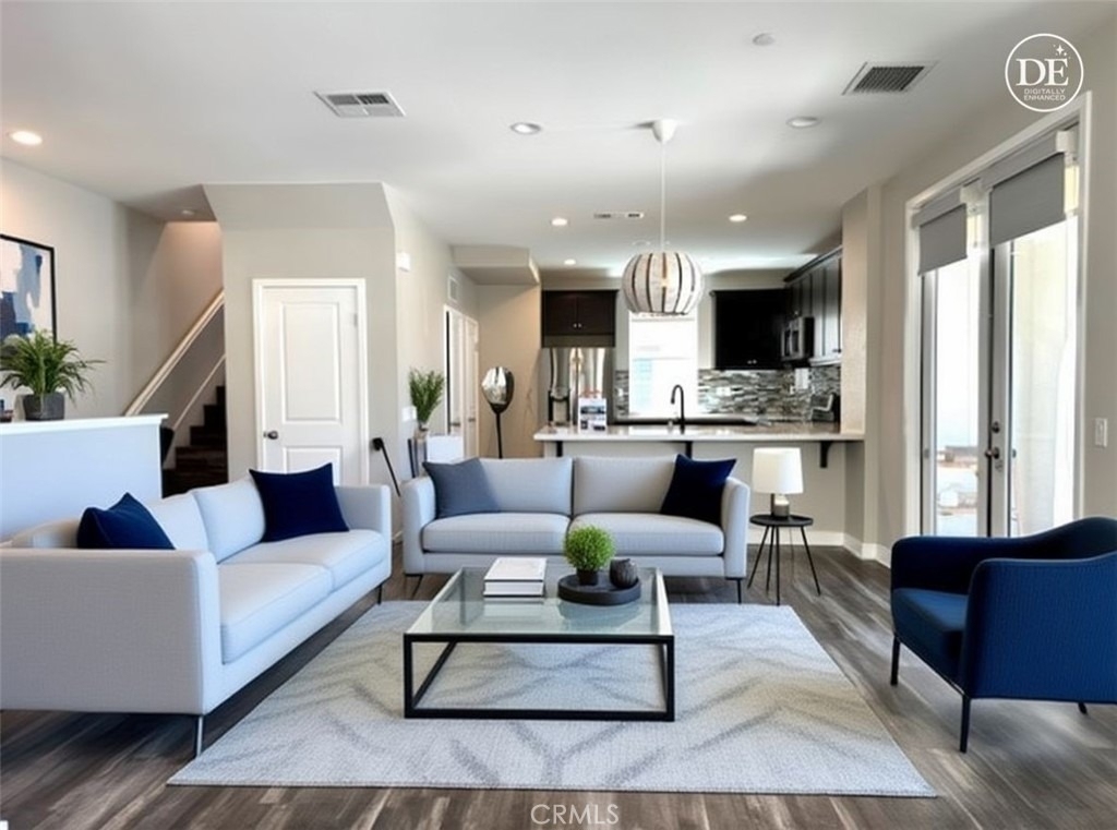 623 W Foothill Boulevard - Photo 2