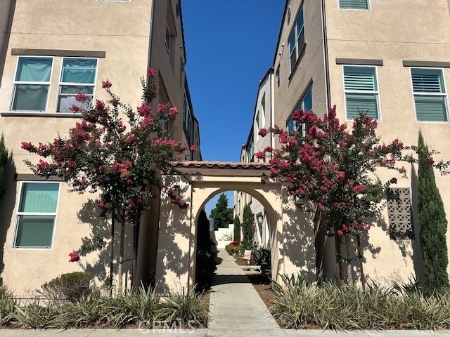 623 W Foothill Boulevard - Photo 15