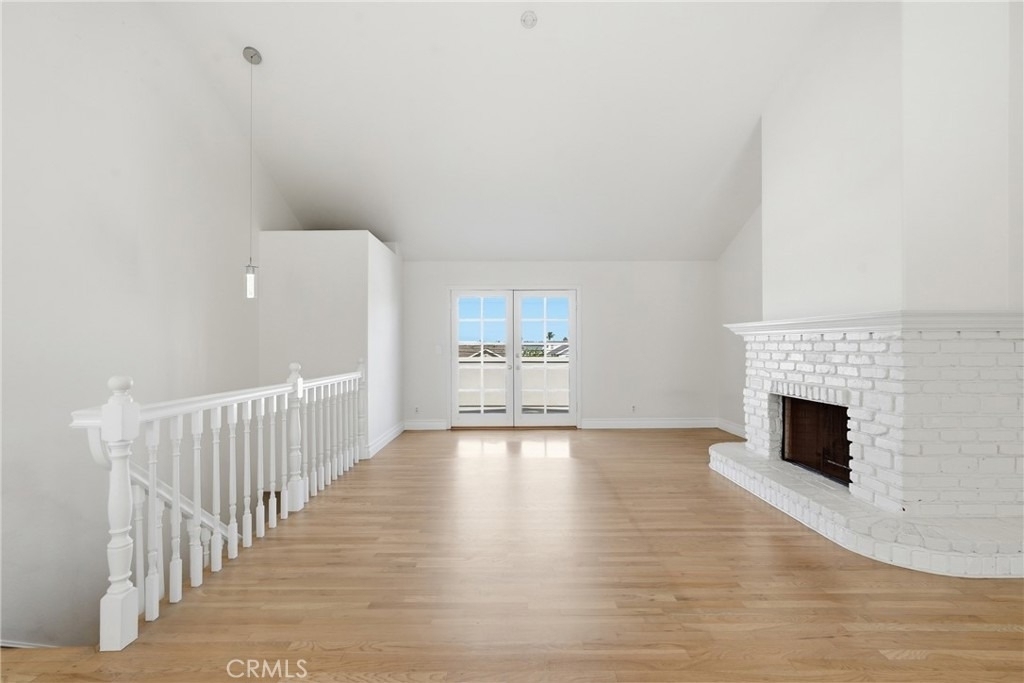 2605 Mathews Avenue - Photo 4