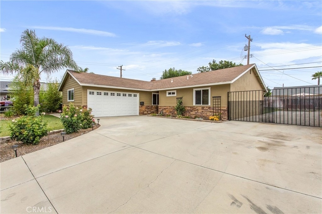 2960 Sterling - Photo 2