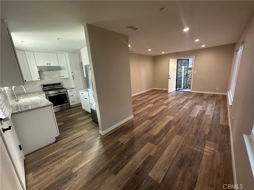 514 E Chalynn Circle - Photo 6