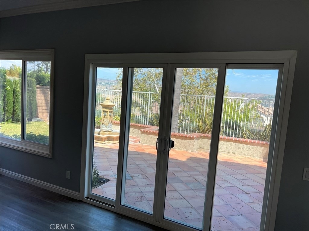543 S Eveningsong Lane - Photo 4
