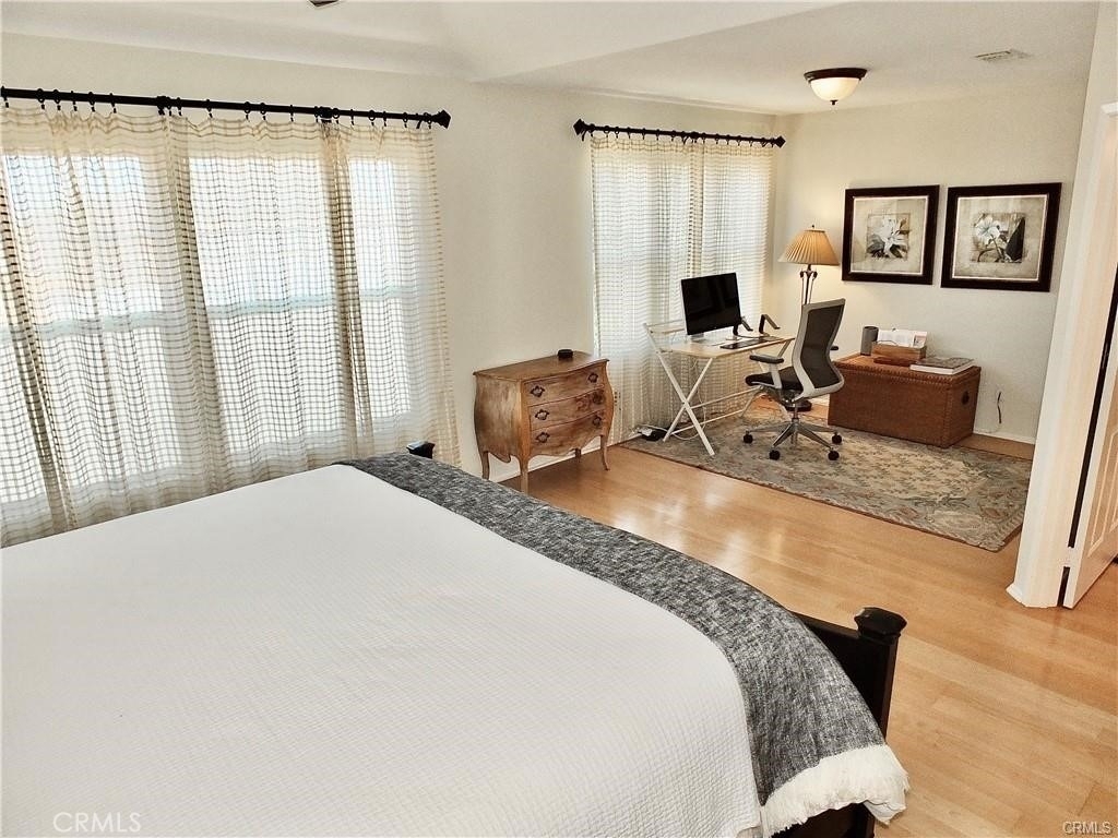 1566 Plymouth Lane - Photo 15