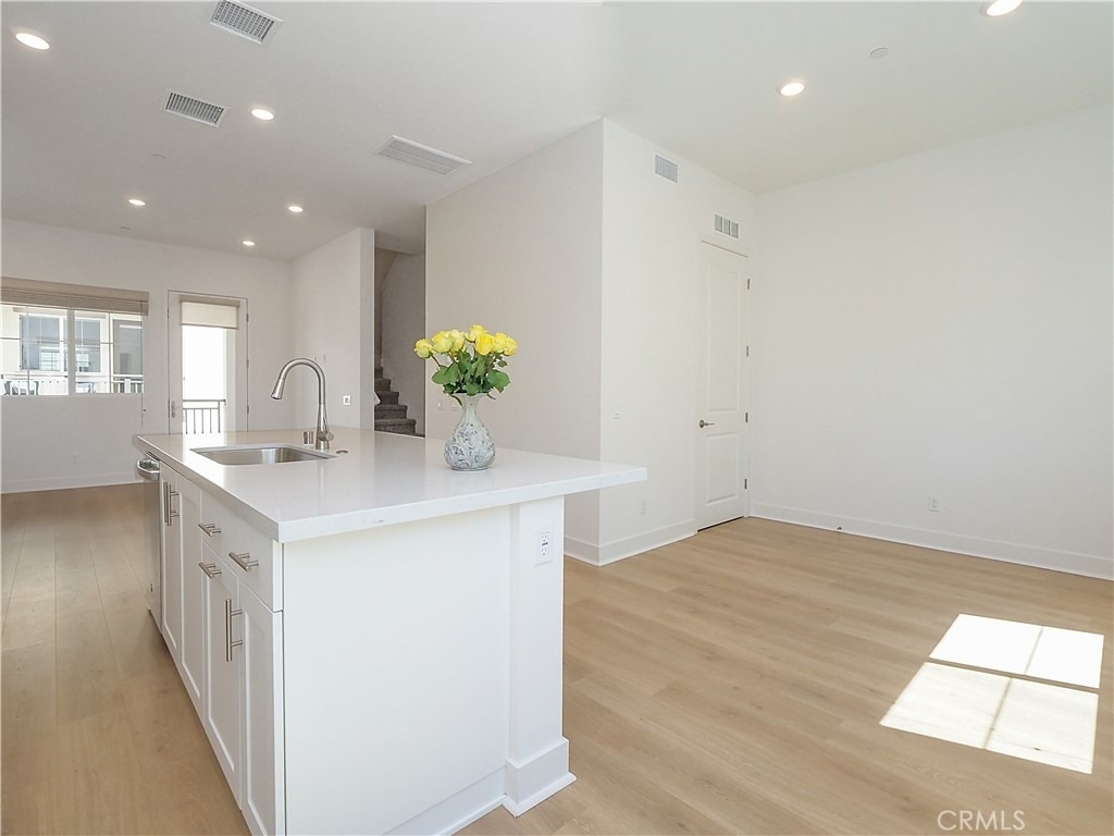1645 W Hornet Drive - Photo 8