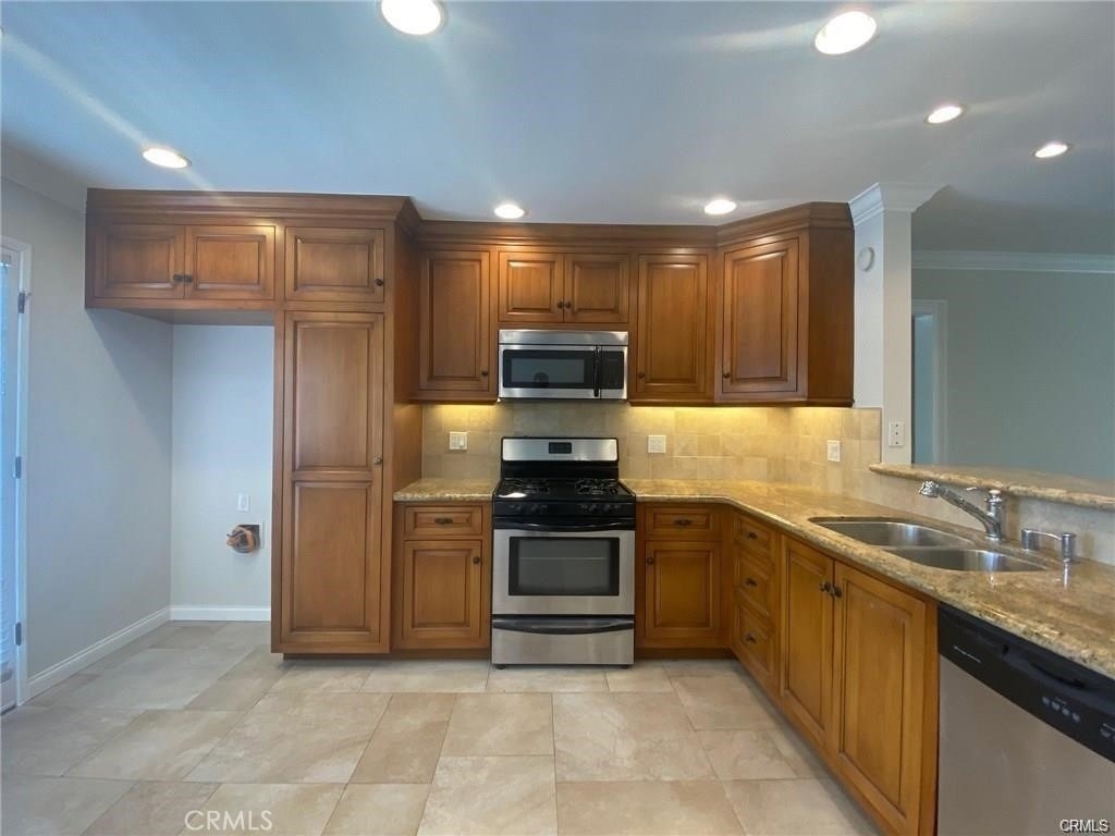 1111 Lake Street - Photo 1