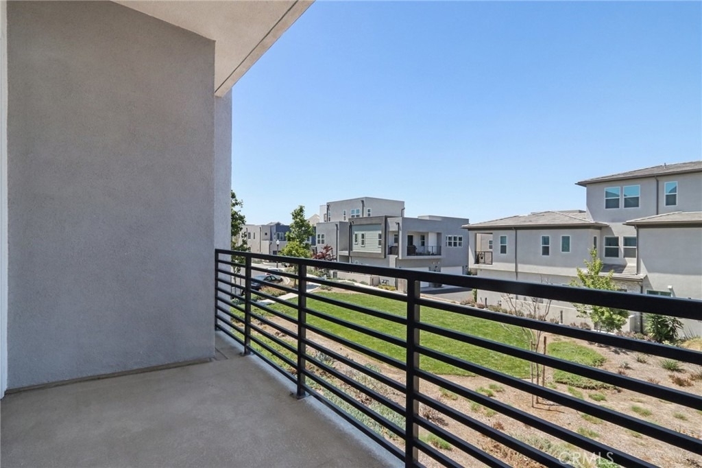 275 Sash - Photo 27