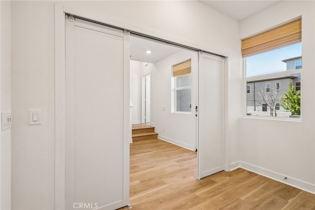 275 Sash - Photo 22