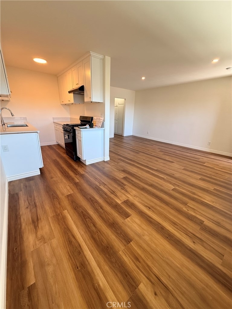 1651 Golden Gate - Photo 0