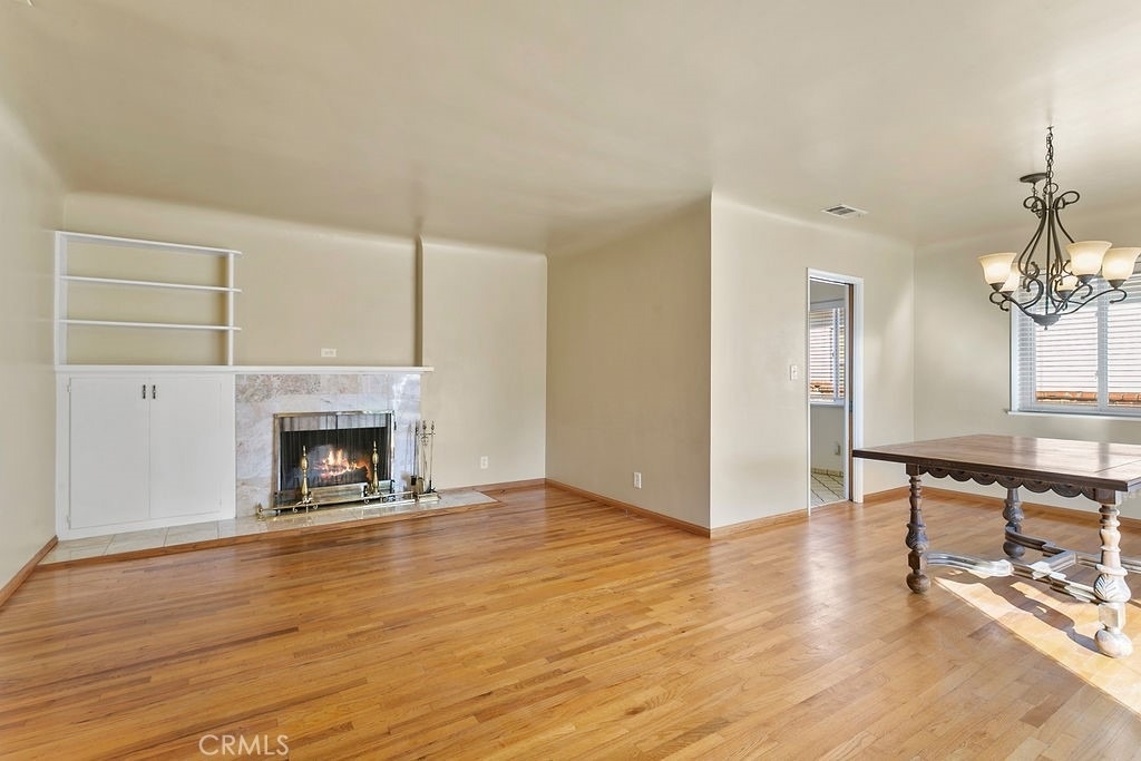 789 W Gleason Street - Photo 2
