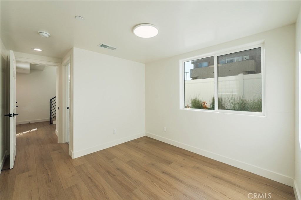 714 N Chestnut Avenue - Photo 3