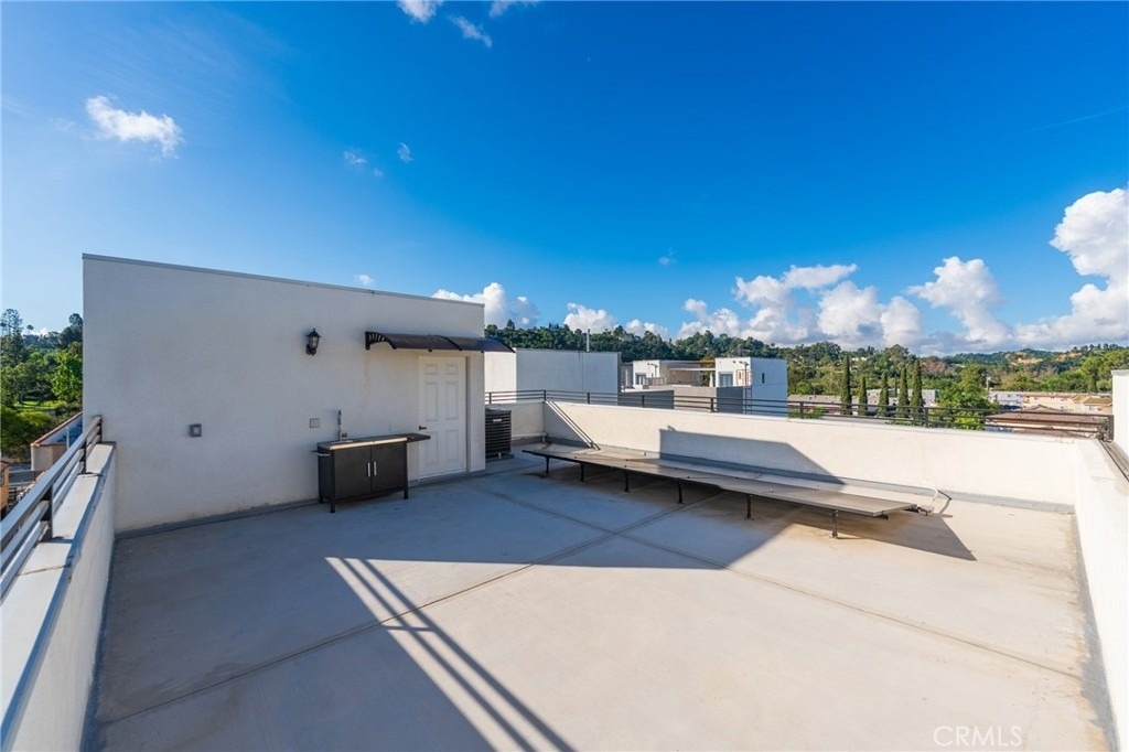 714 N Chestnut Avenue - Photo 32