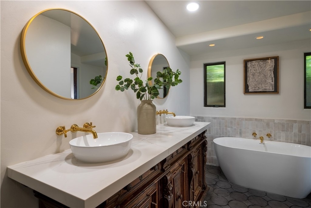 575 Center Street - Photo 12