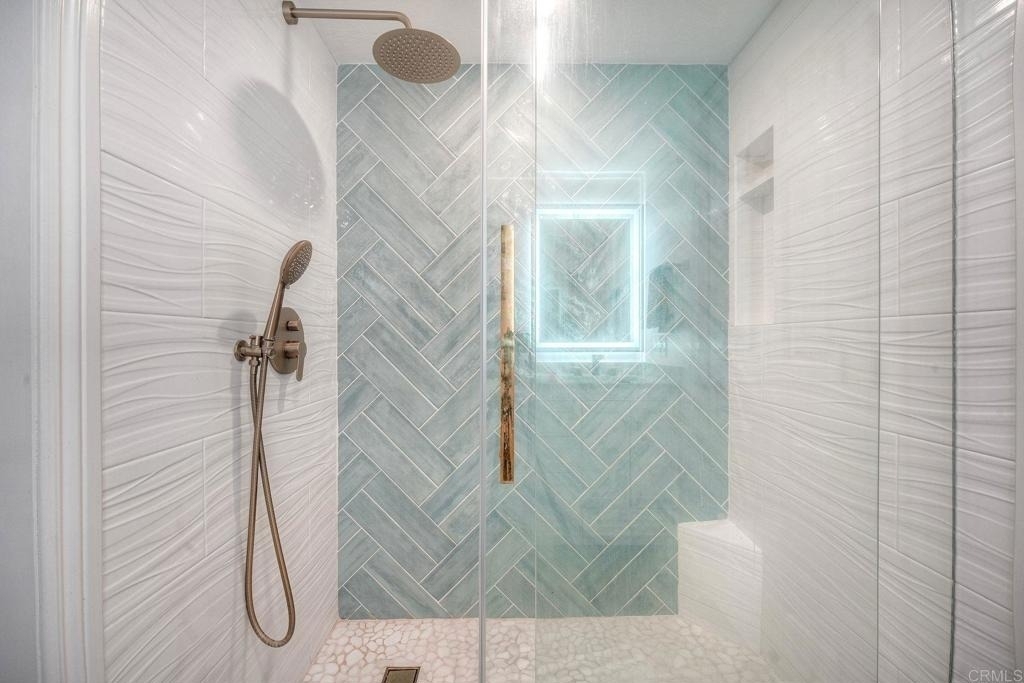 7509 Draper Ave - Photo 22