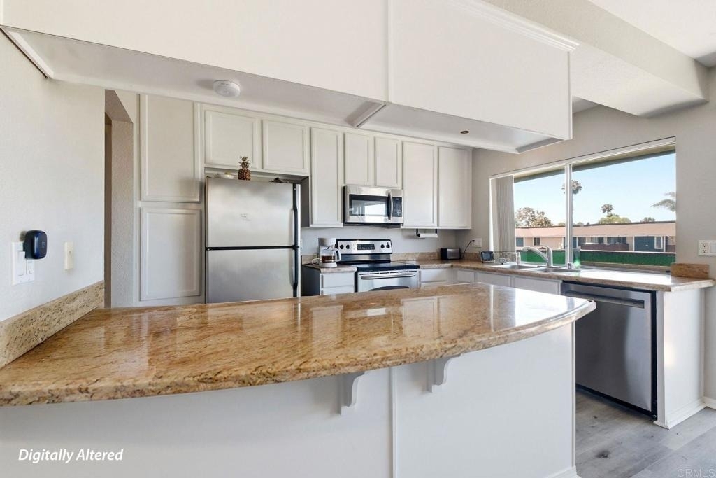 615 Fredricks Avenue - Photo 0