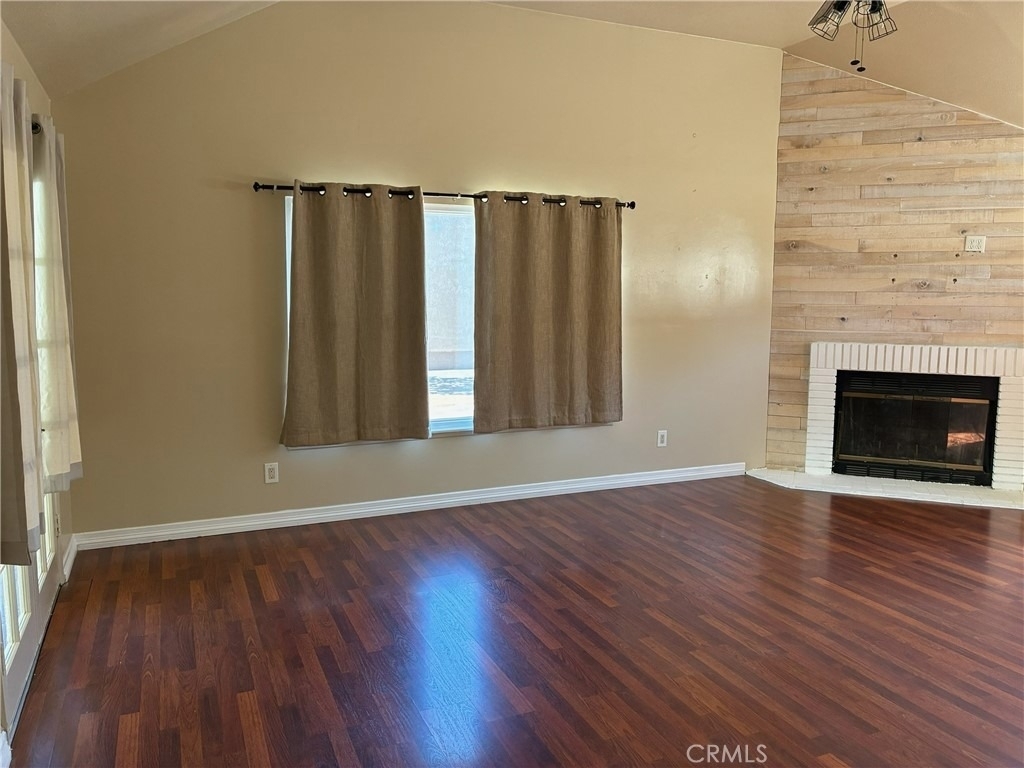 1120 Athena Court - Photo 8