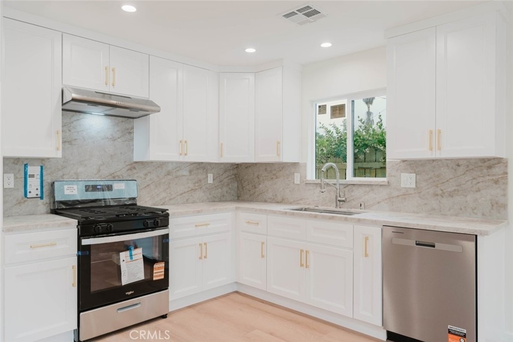 9628 Keokuk Avenue - Photo 8