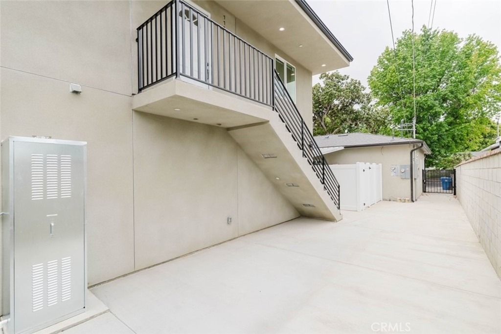 7732 Etiwanda - Photo 1