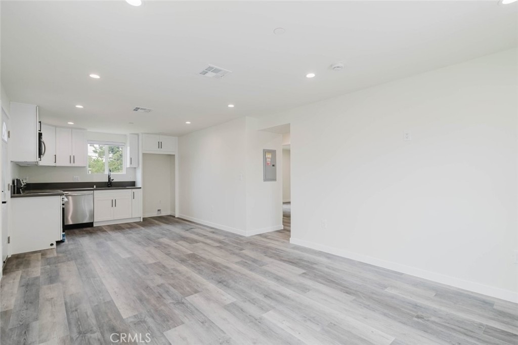 7732 Etiwanda - Photo 2