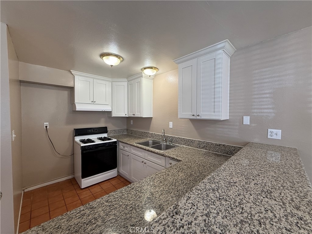 1134 W Stoneridge Court - Photo 6