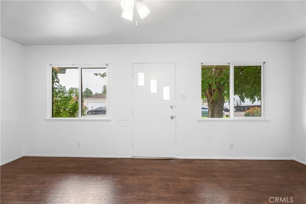 270 S 1st - Photo 1