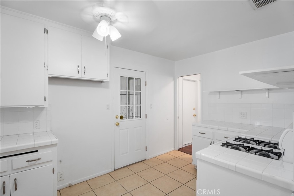 270 S 1st - Photo 19