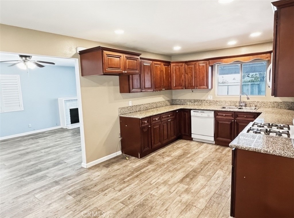 2621 Damien - Photo 8