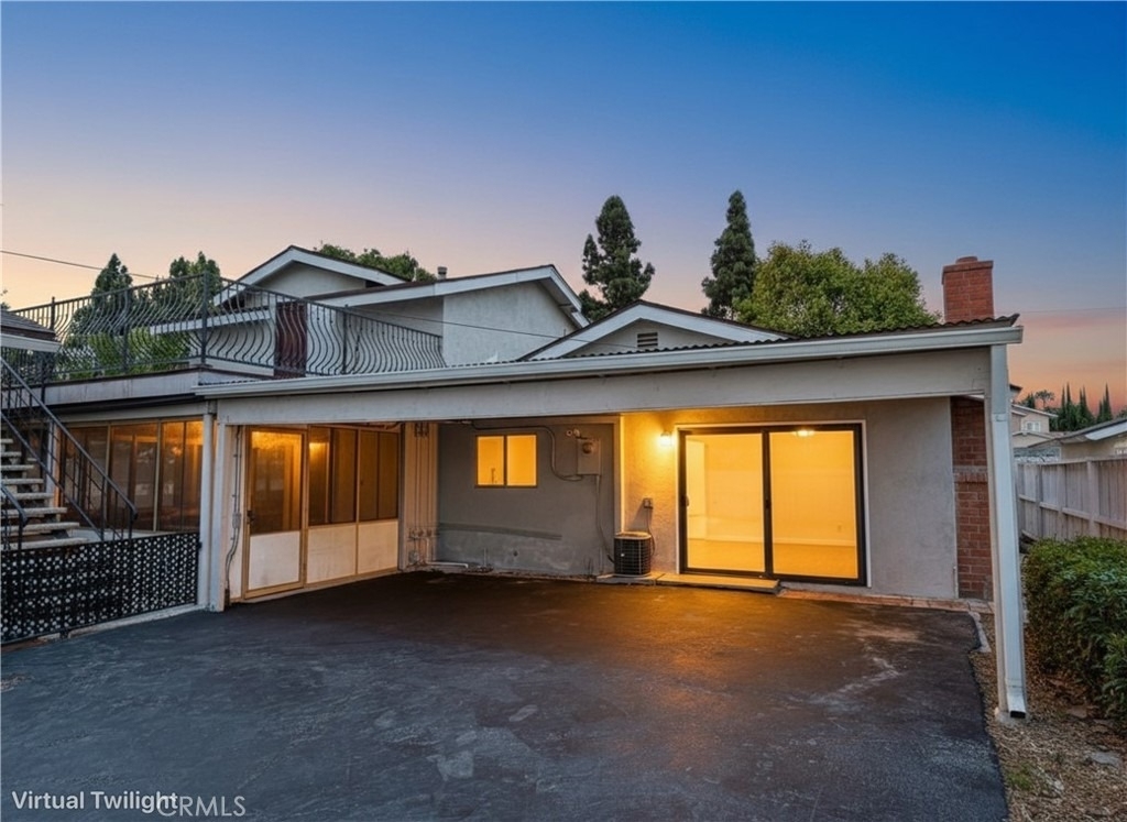 2621 Damien - Photo 1