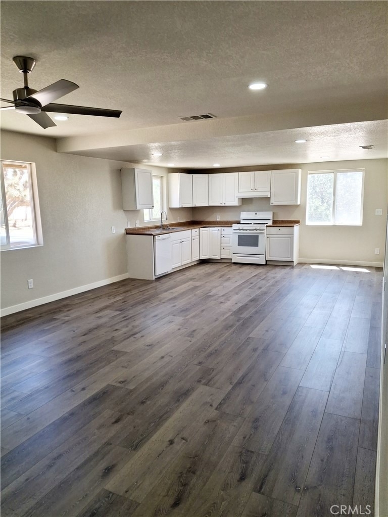 6906 Phelan - Photo 3