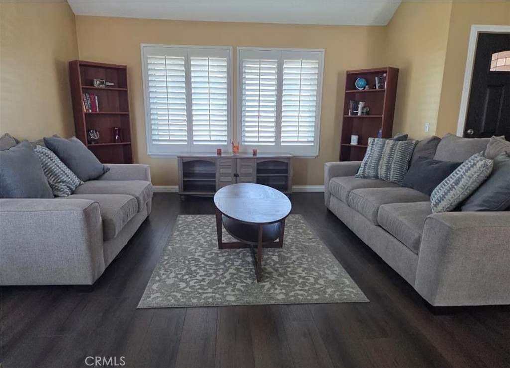 2632 S Augusta Avenue - Photo 3