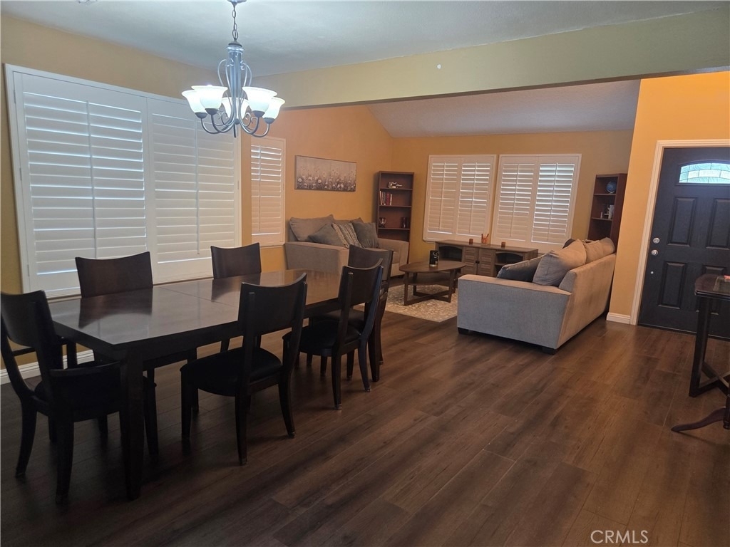2632 S Augusta Avenue - Photo 4
