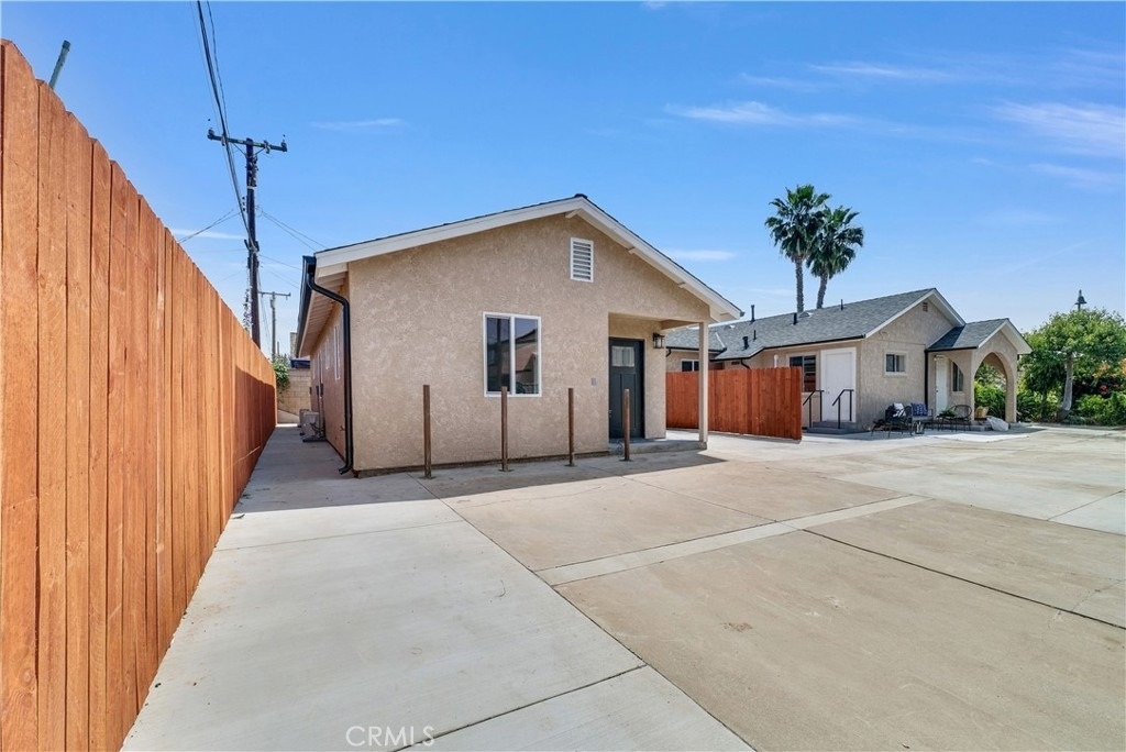 2305 Sesmas Street - Photo 8