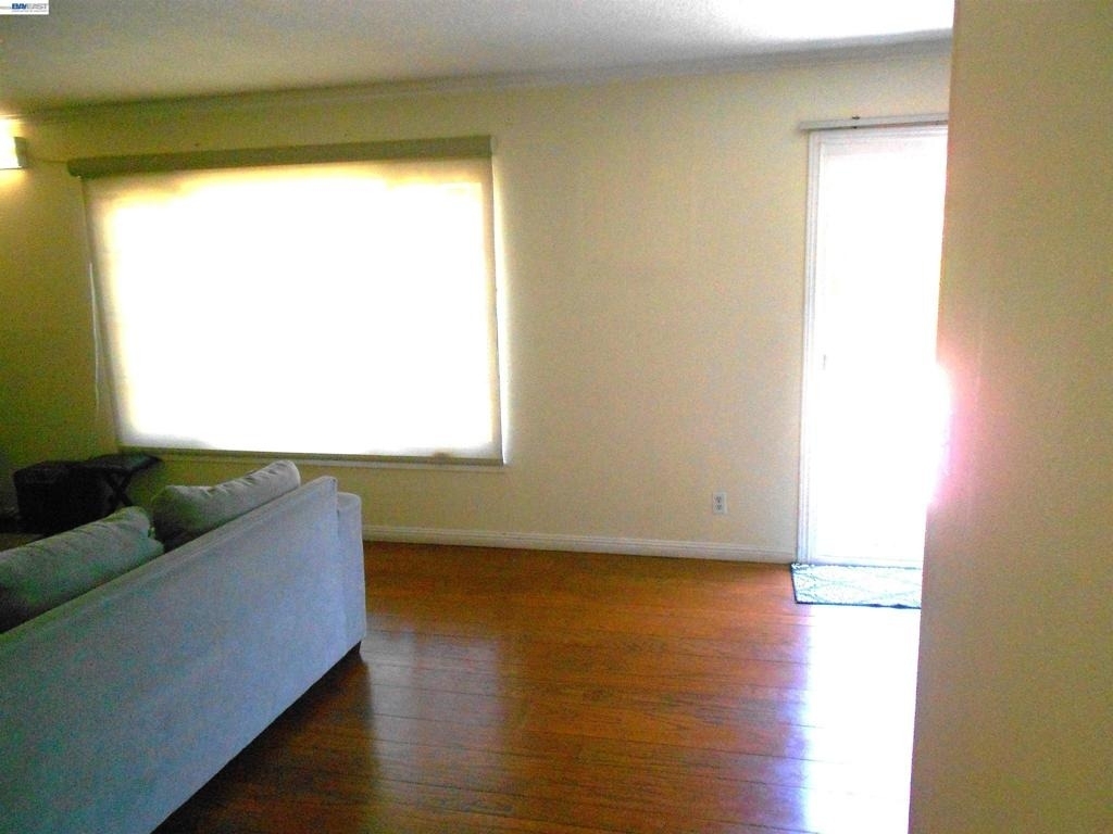 1257 Henderson Ln - Photo 3