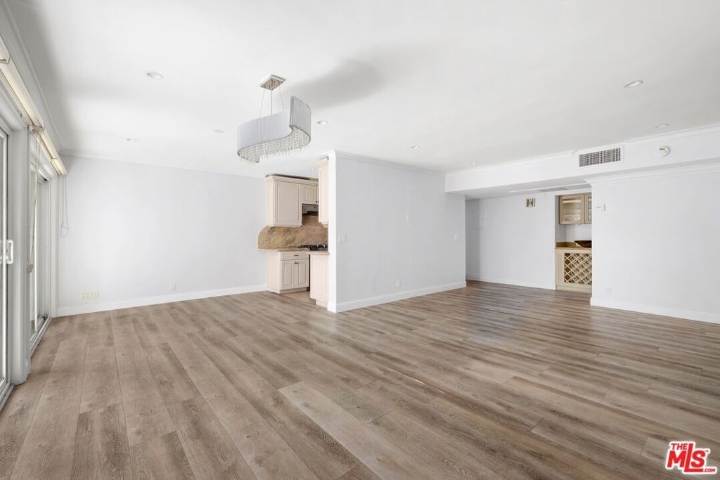 423 S Rexford Drive - Photo 7