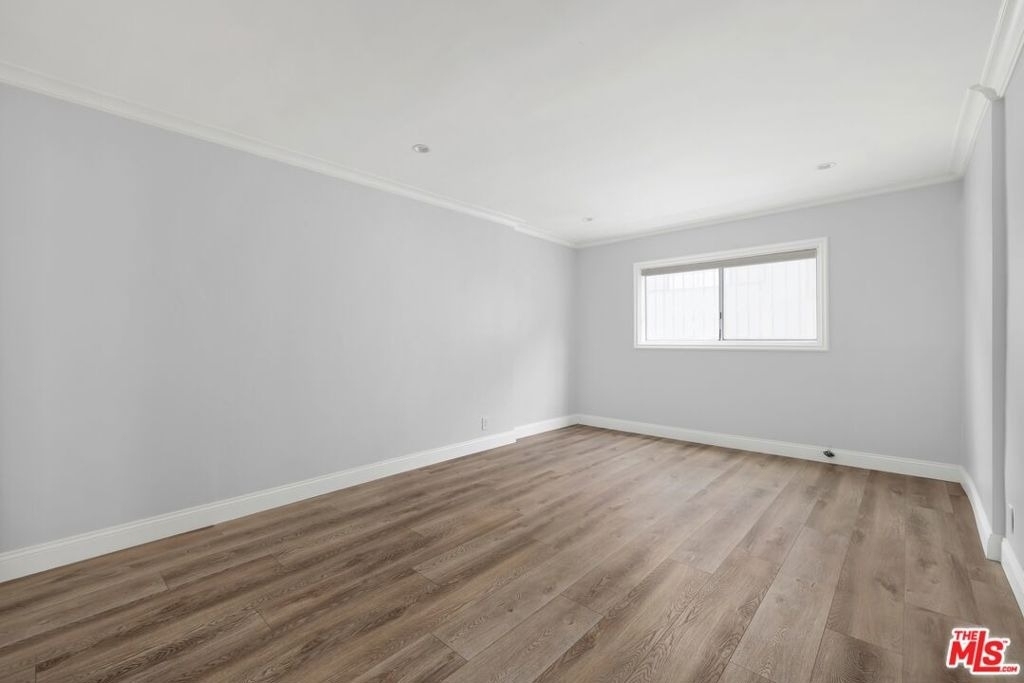 423 S Rexford Drive - Photo 11