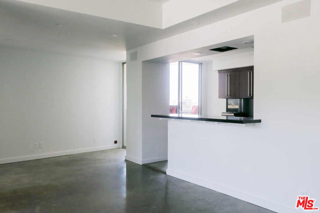 7250 Franklin Avenue - Photo 5