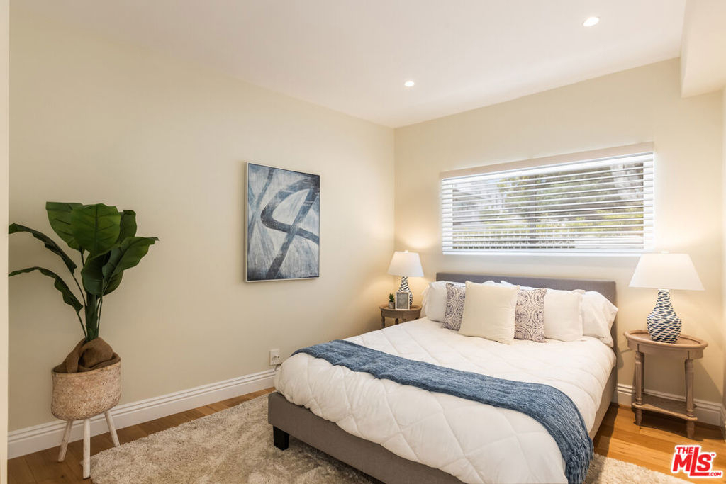 869 S Bundy Drive - Photo 33