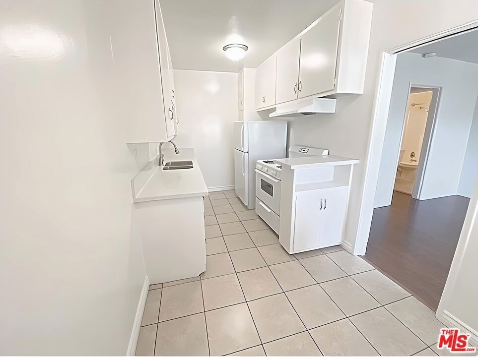 4122 W 2nd Street - Photo 6