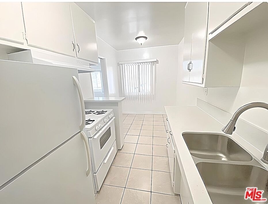 4122 W 2nd Street - Photo 9
