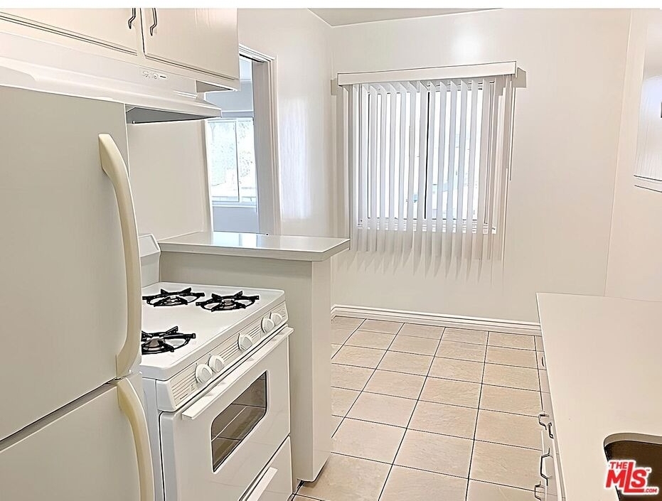 4122 W 2nd Street - Photo 8