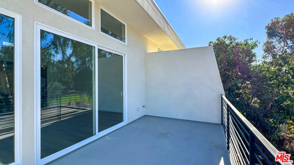 946 Lucile Avenue - Photo 9