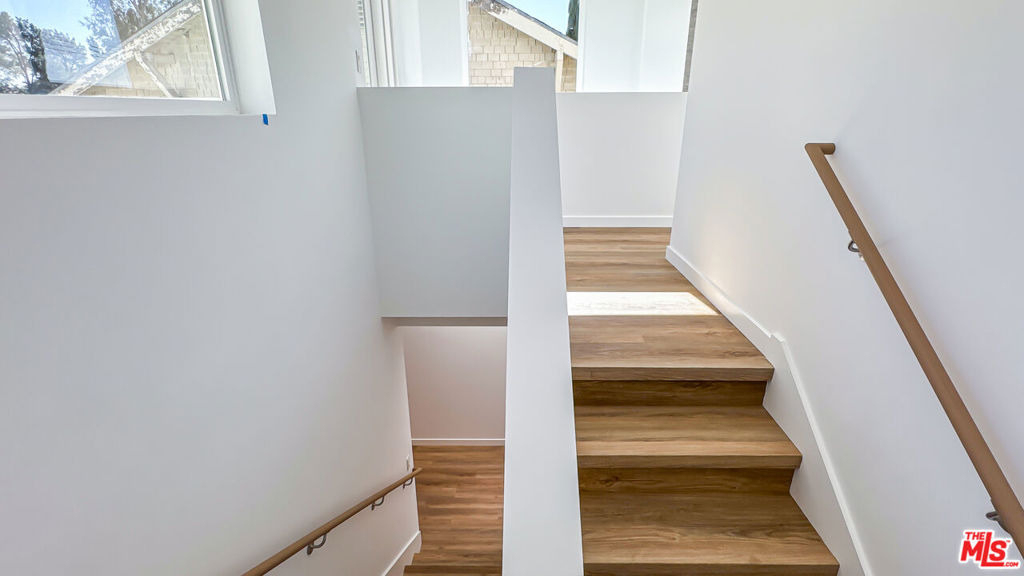 946 Lucile Avenue - Photo 22