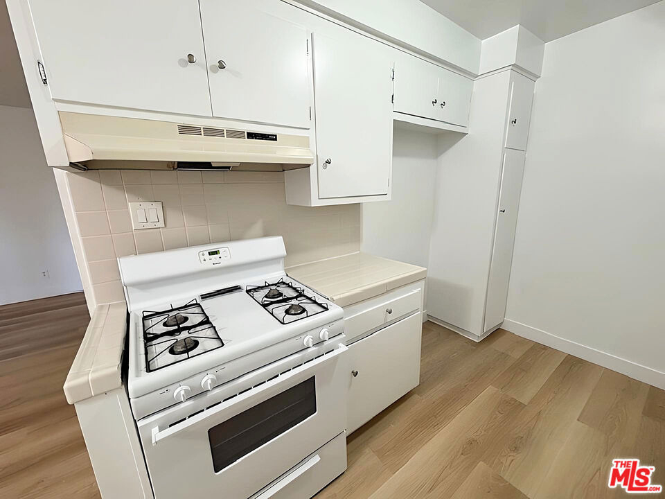 5032 Maplewood Avenue - Photo 6