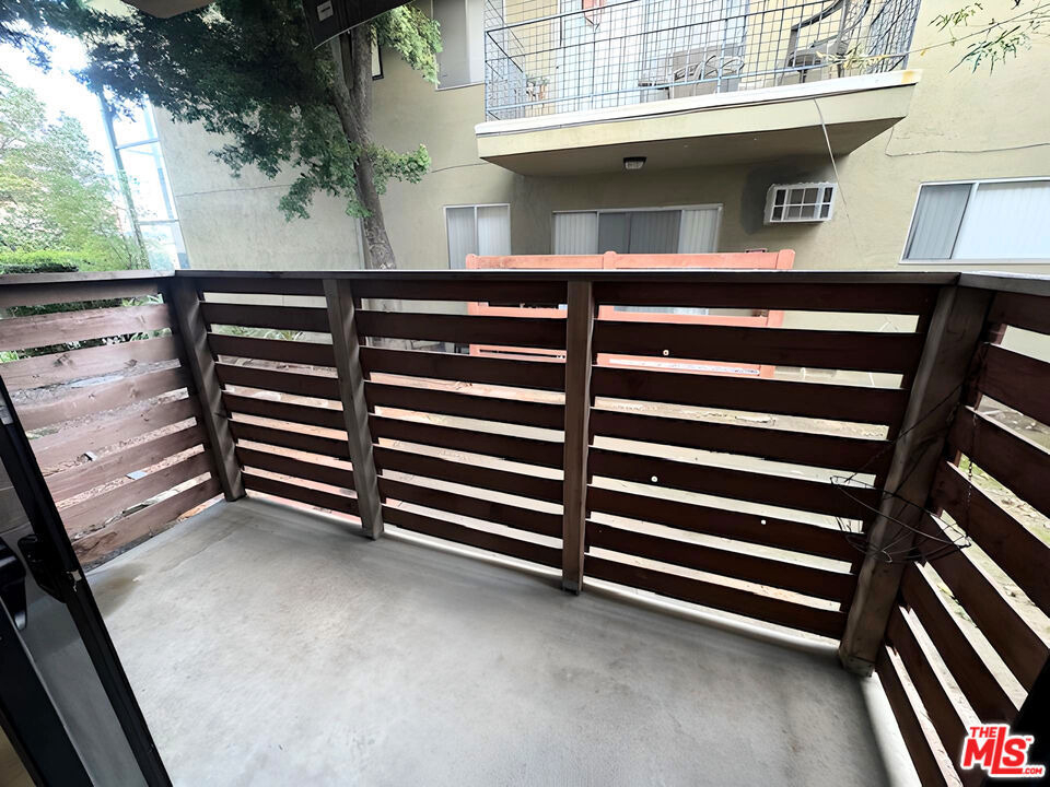 5032 Maplewood Avenue - Photo 3