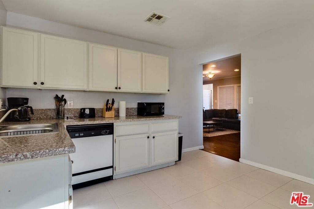 6659 Amigo Avenue - Photo 12