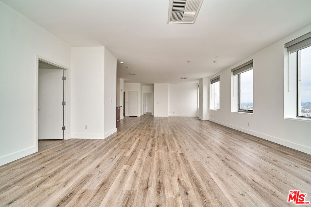 3810 Wilshire Boulevard - Photo 12