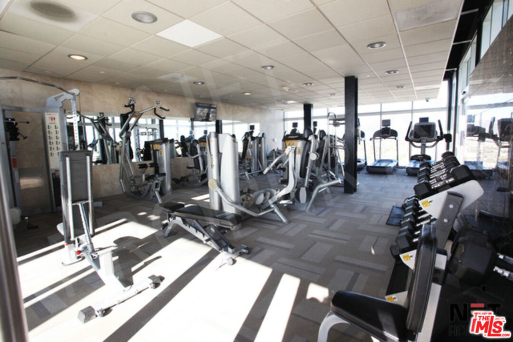 3810 Wilshire Boulevard - Photo 4