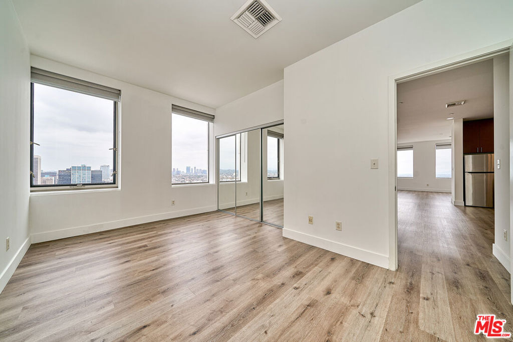 3810 Wilshire Boulevard - Photo 20