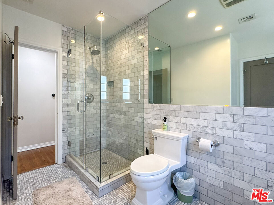 345 Westbourne Drive - Photo 17